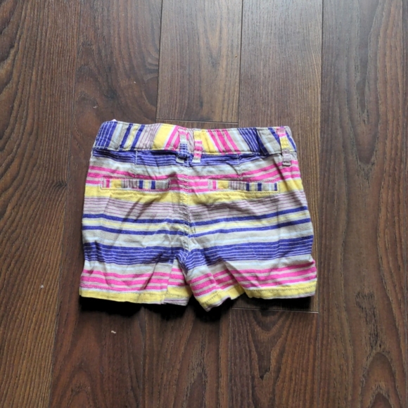 Old navy girls striped shorts - Picture 2 of 3